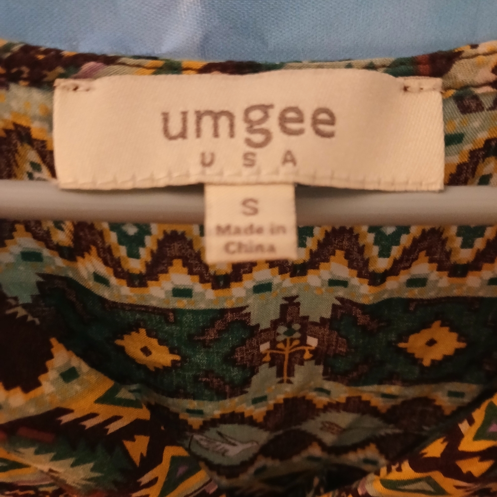 Umgee Geometric Multicolor Top - Picture 2 of 4